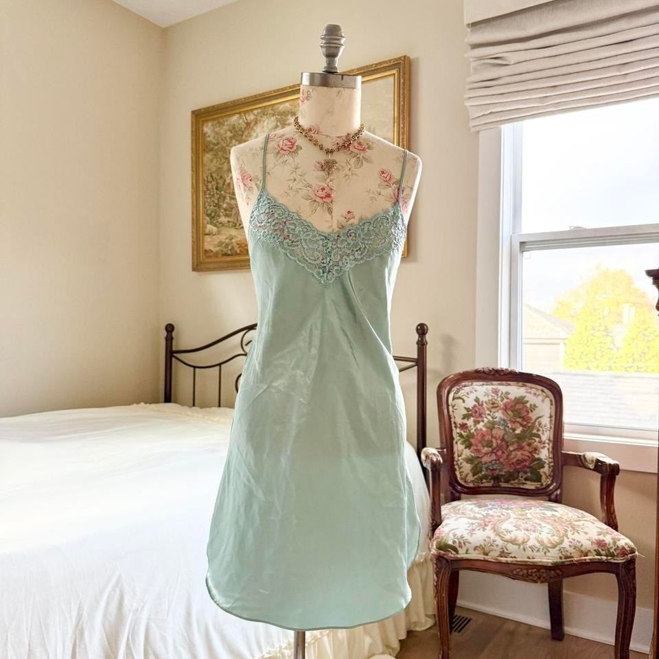 Private Luxuries Mint Lace Slip Dress Size Medium 90s